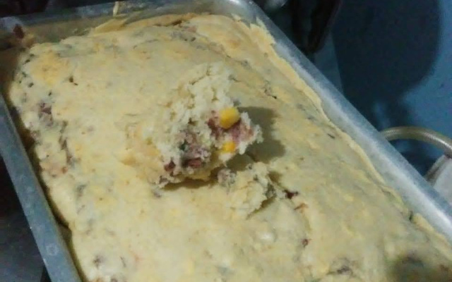 Torta de carne seca desfiada