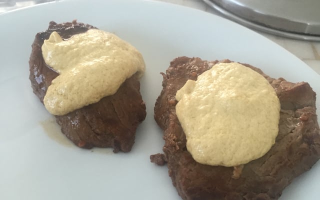 Filé mignon ao molho de mostarda