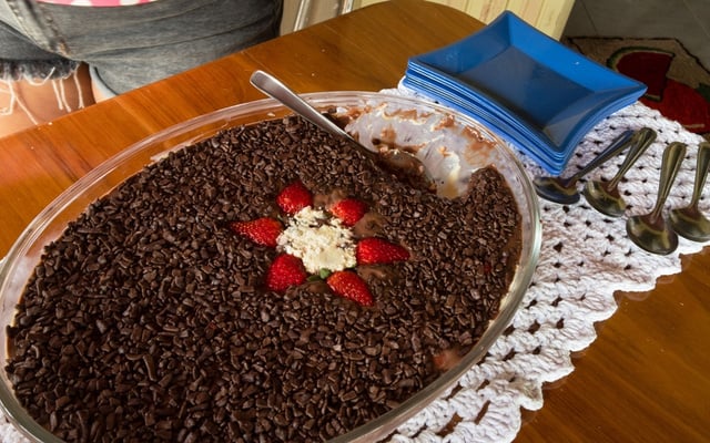Pavê de chocolate sem leite condensado e creme de leite