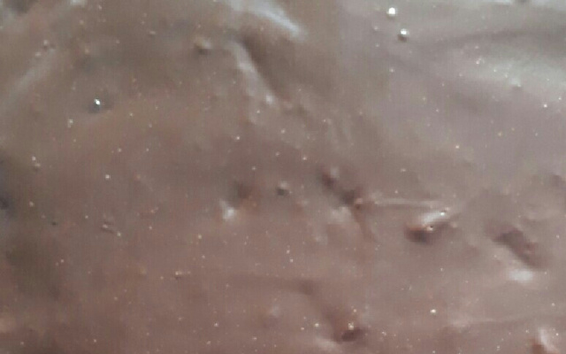 Bolo de cenoura com cobertura de chocolate