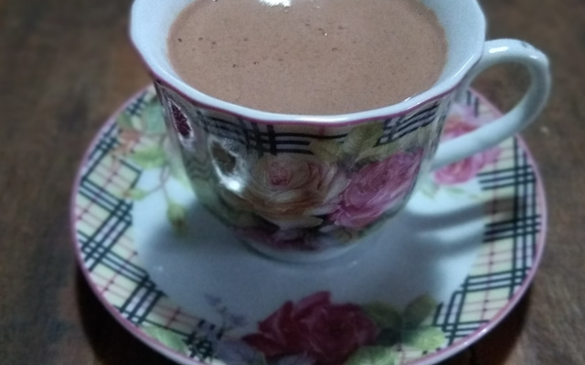 Chocolate quente cremoso da Carol