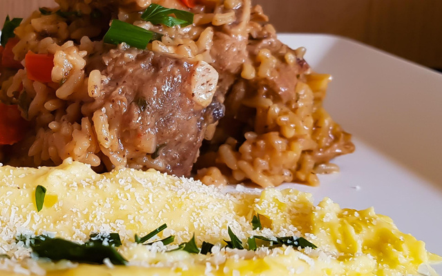 Arroz cremoso com costelinha suína