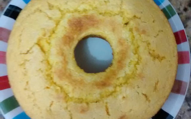Bolo de fubá com milho cremoso de liquidificador