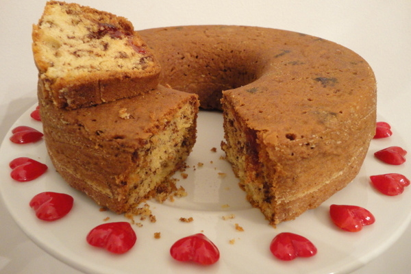 Bolo delícia simples com goiabada