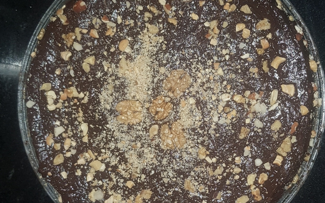 Bolo de banana com cacau, aveia e castanhas