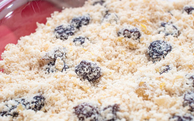 Farofa de uvas passas da Nice