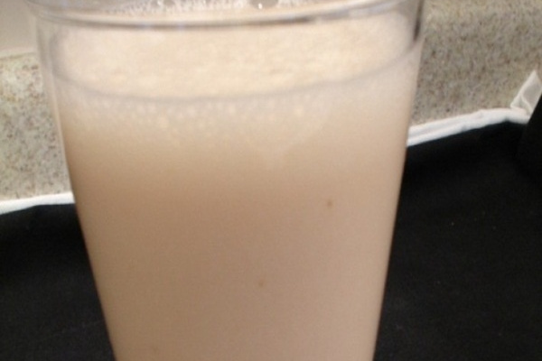 Vitamina de Ades uva com abacaxi e banana