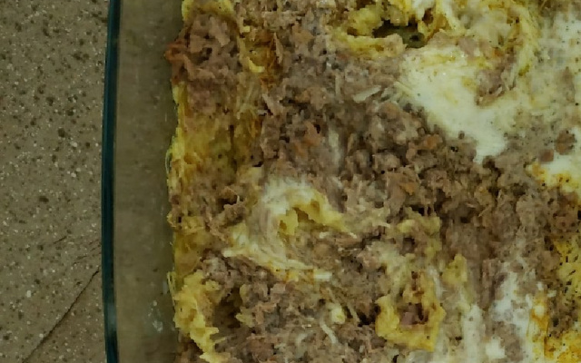 Ninho de macarrão cabelo de anjo com frango (ou atum)