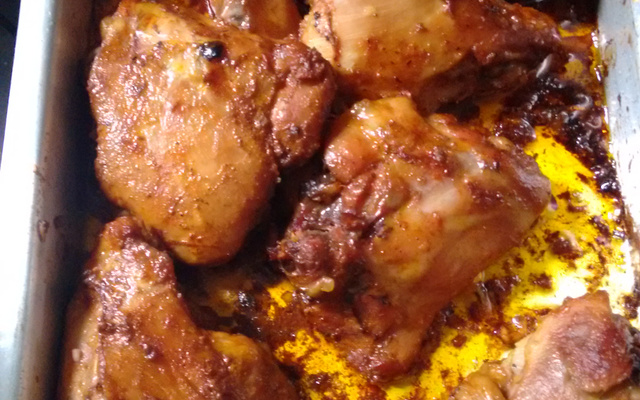 Coxa e sobrecoxa no forno