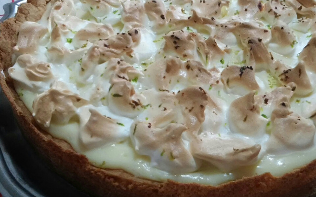 Torta de limão com suspiro