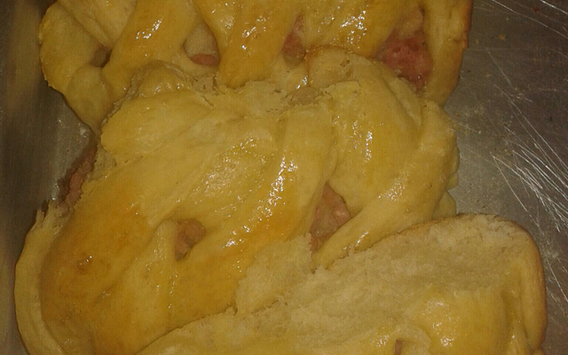 Pão caseiro com linguiça