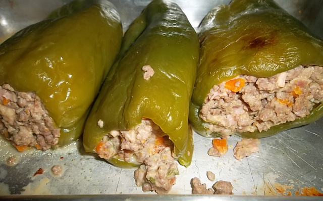 Pimentão recheado com carne moída