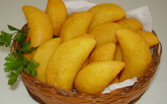 Pastel de angu