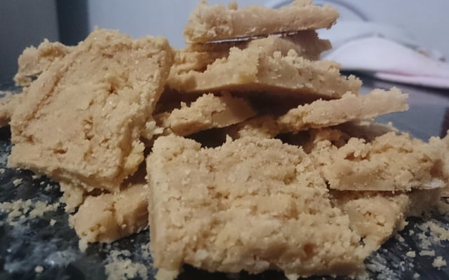 Cocada com leite condensado