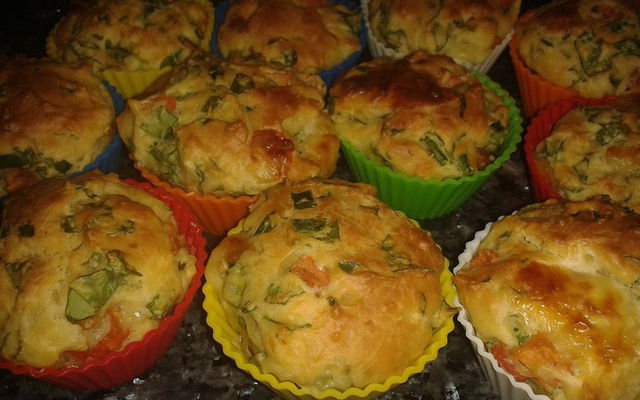 Muffin de espinafre e queijo feta