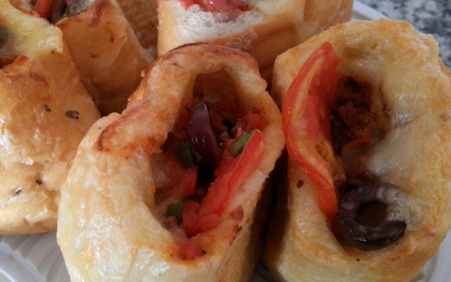 Pão francês recheado com patê