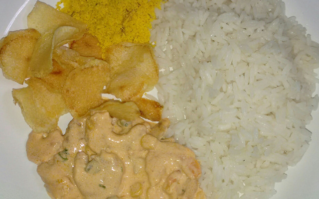 Estrogonofe cremoso de camarão