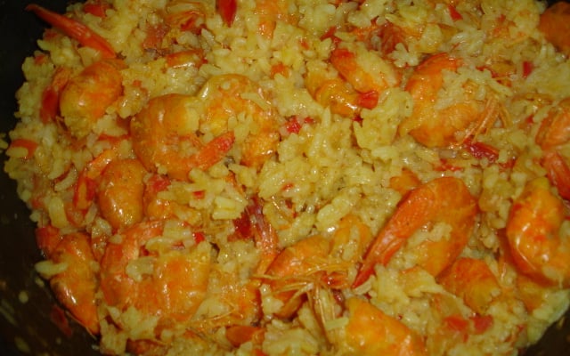 Risoto de camarão com açafrão