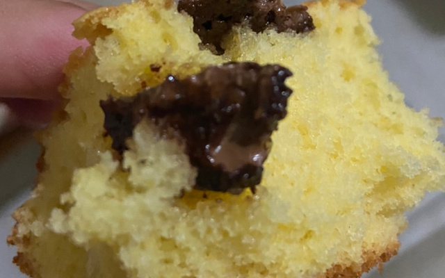 Bolo de fubá com gotas de chocolate