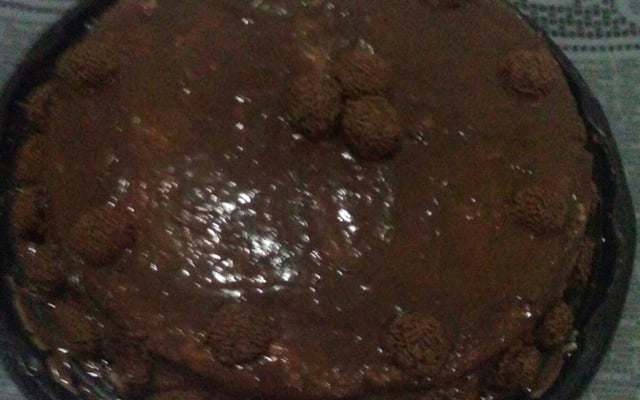 Bolo brigadeiro molhadinho (e sem farinha)