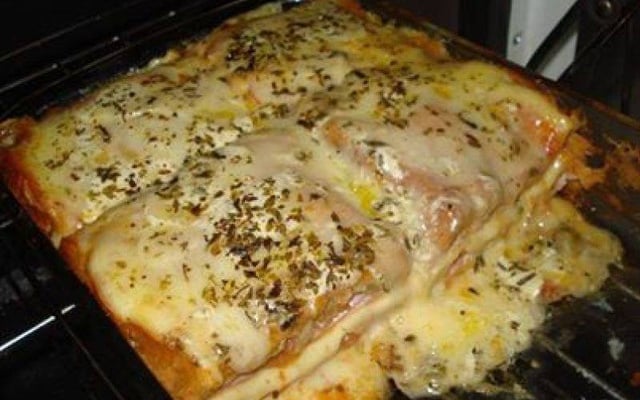 Sanduíche de forno cremoso