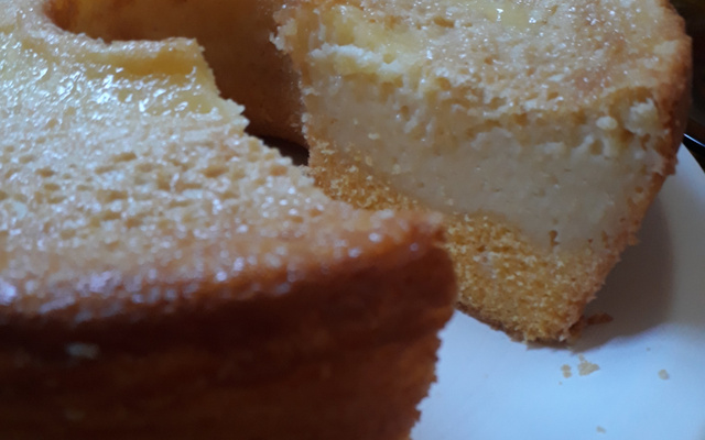 Bolo de fubá cremoso