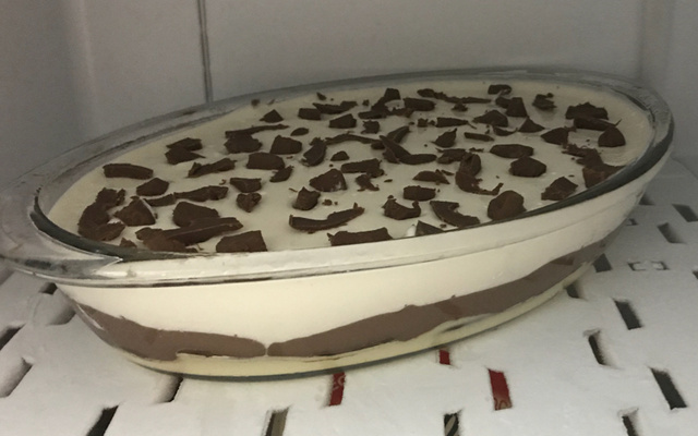 Pavê de chocolate com biscoito maizena