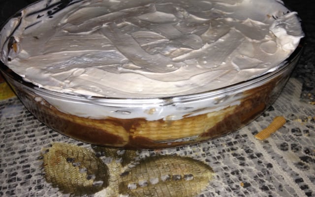 Charlote de chocolate com biscoito