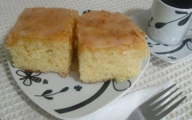 Bolo fofinho de limão