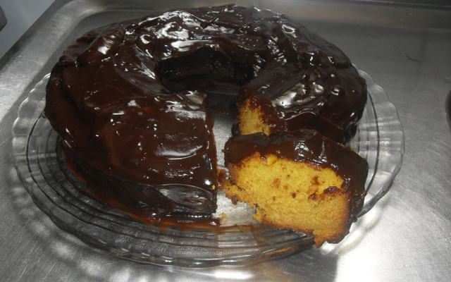 Bolo de cenoura sem ovos e com leite de soja