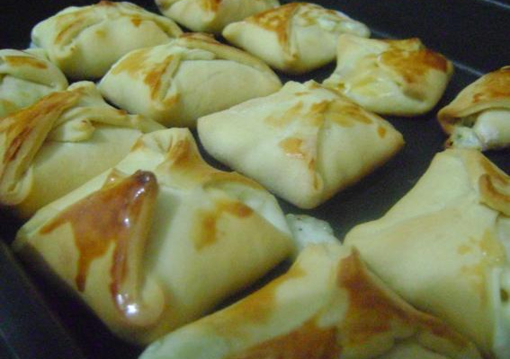 Trouxinhas de ricota com catupiry