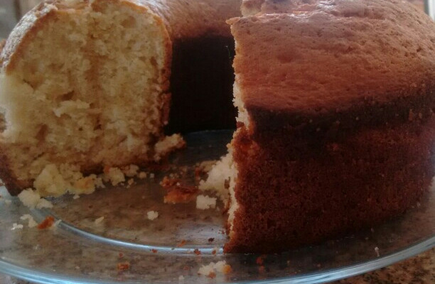 Bolo de iogurte com canela