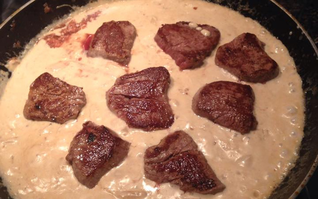 Medalhão de mignon ao molho de aspargos do Rafael Salerno