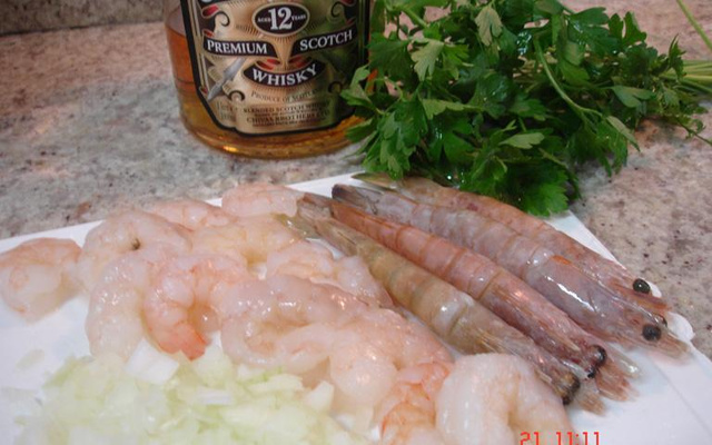 Camarão ao whisky