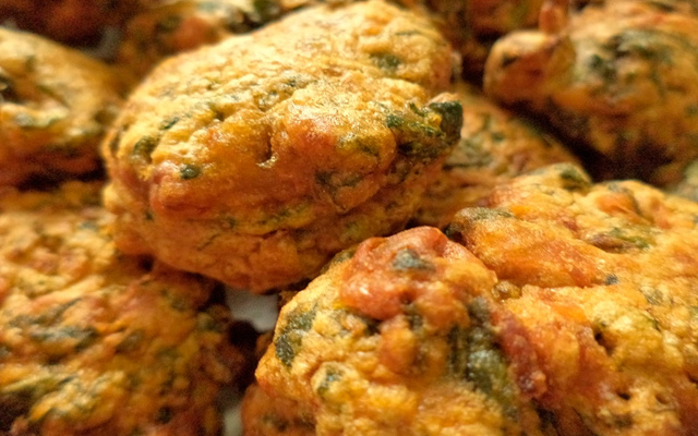 Bolinho de espinafre da Dona Quinha