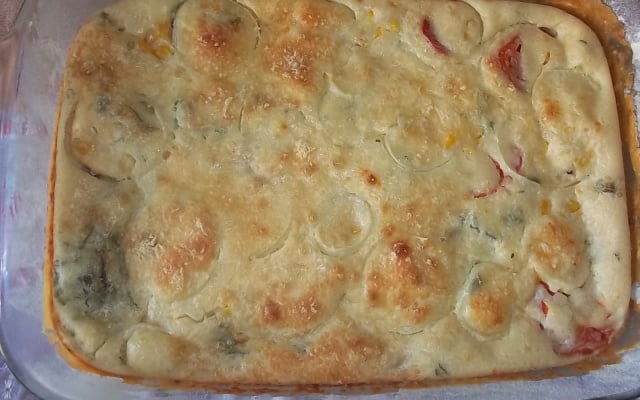 Torta salgada de sardinha e milho