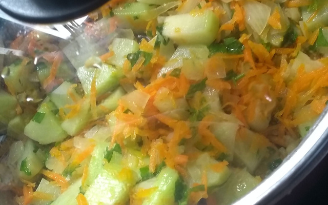 Refogado de Cenoura e Chuchu