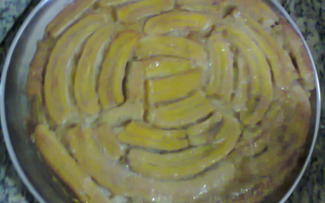 Bolo de banana caramelado