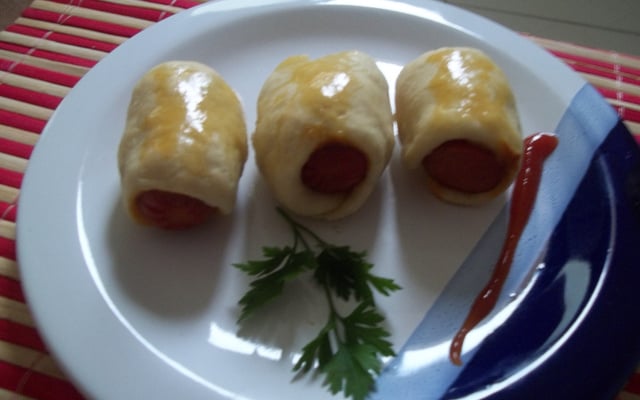 Delicioso mini cachorro quente de forno