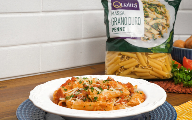Penne ao molho de calabresa