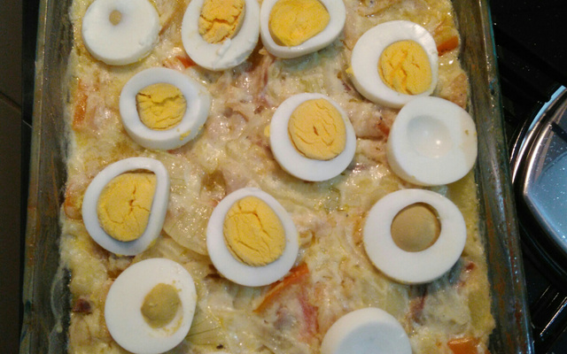 Bacalhau desfiado no forno