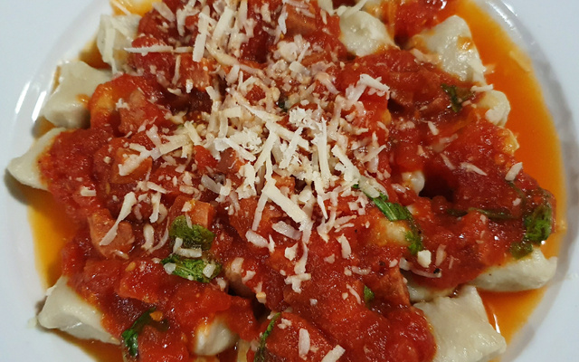 Nhoque de batata doce ao molho sugo