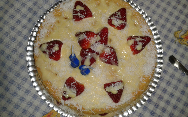 Bolo Pelado (Naked cake)