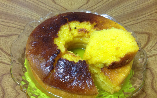 Bolo de mexerica com calda durinha