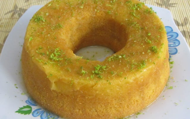 Bolo de fubá molhadinho vegano