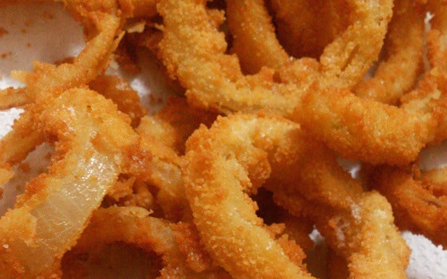 Anéis de cebola - fácil e rápido