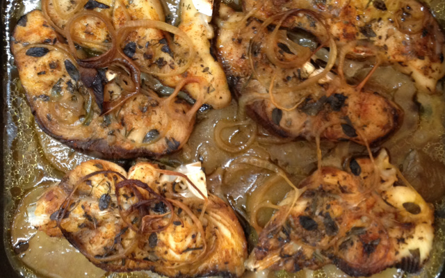 Cação ao forno com batatas