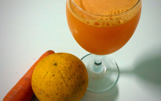 Suco de laranja com cenoura