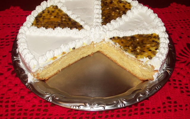 Torta trufada de maracujá delícia