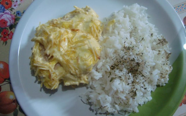 Frango com batata palha